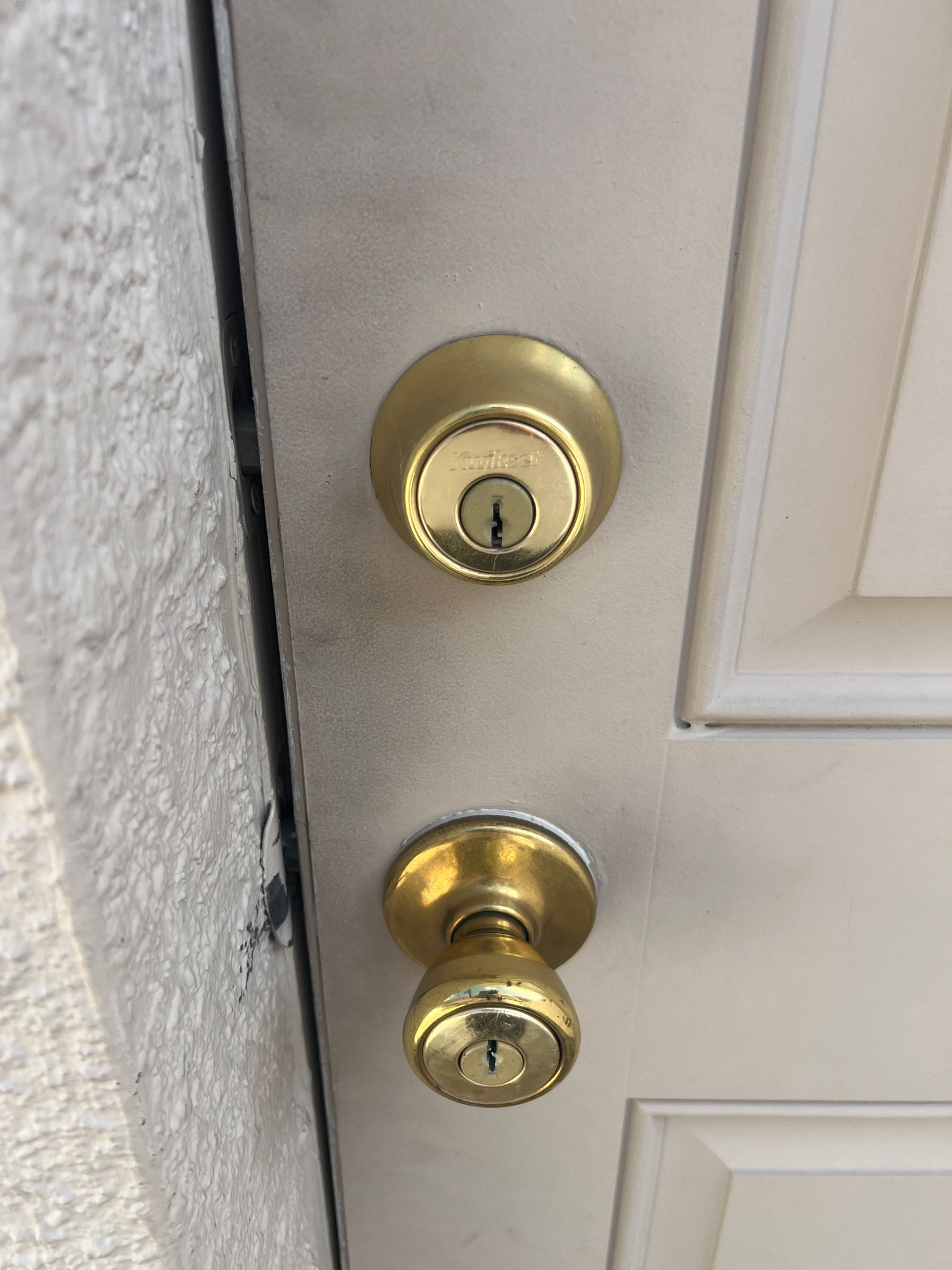 lock change by locksmith in miami